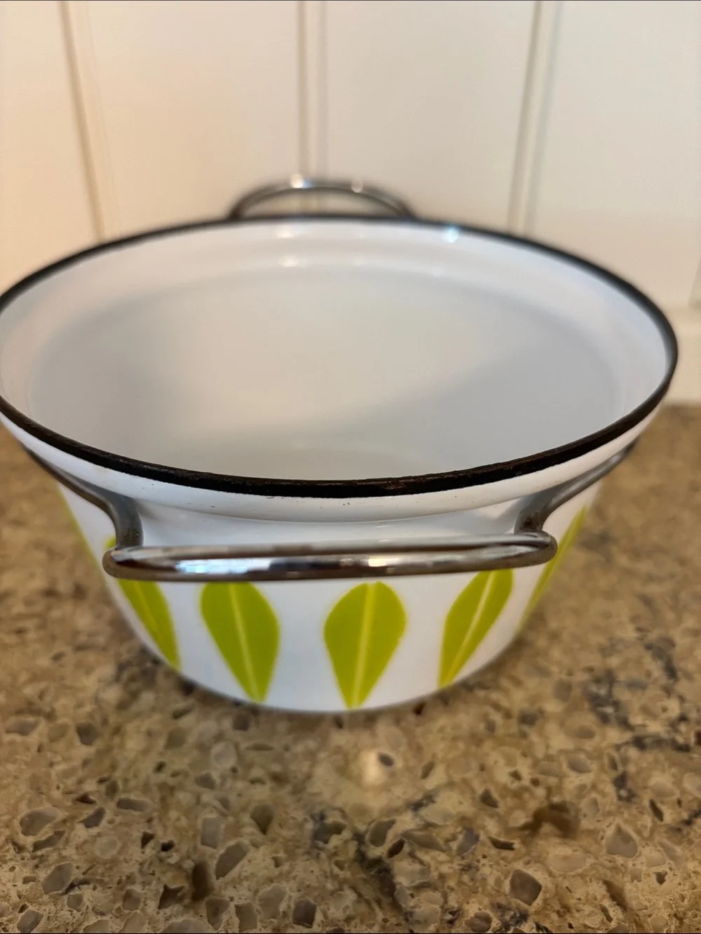 Vintage Catherine Holm Norway Lotus Enamel 6” Dutch Oven MCM w/ Handle